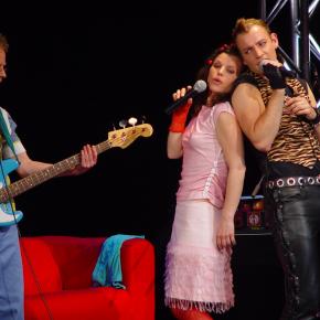 The Lovecats live: Einmal weite Welt