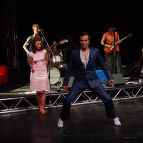 The Lovecats live: Einmal weite Welt