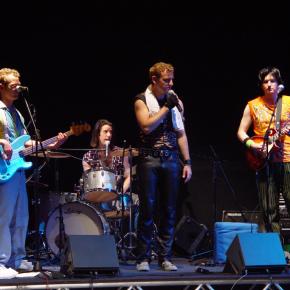 The Lovecats live: Einmal weite Welt